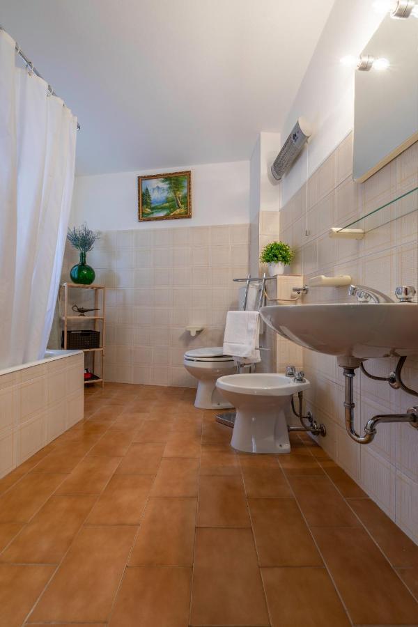 ベッラージョIl Terrazzino Sul Borgo 1アパートメント エクステリア 写真